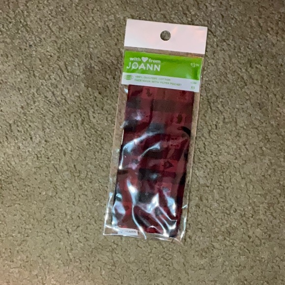 Mask - Picture 1 of 2